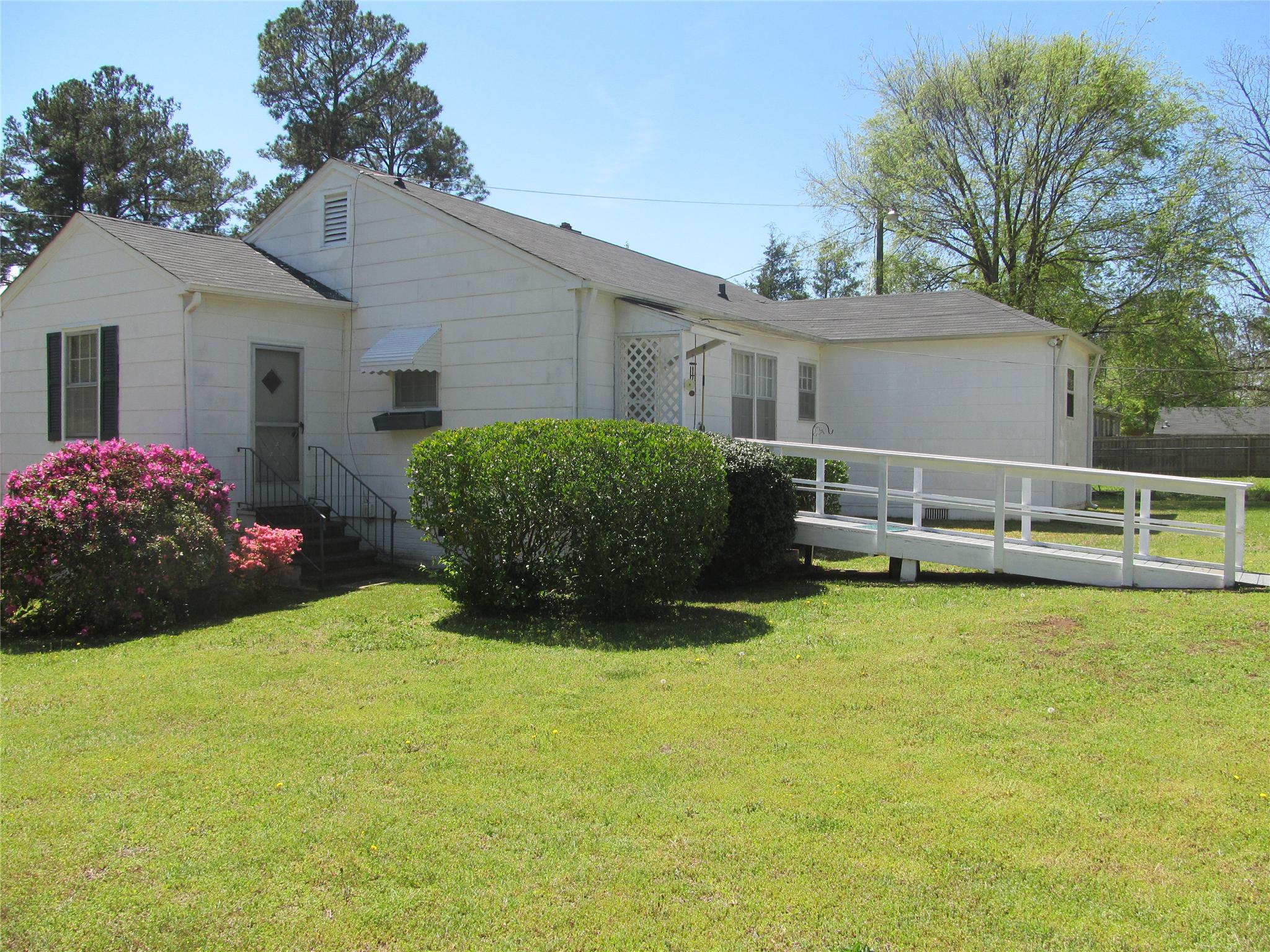 200 Beechwood Cir, Lagrange, GA 30240 photo 2