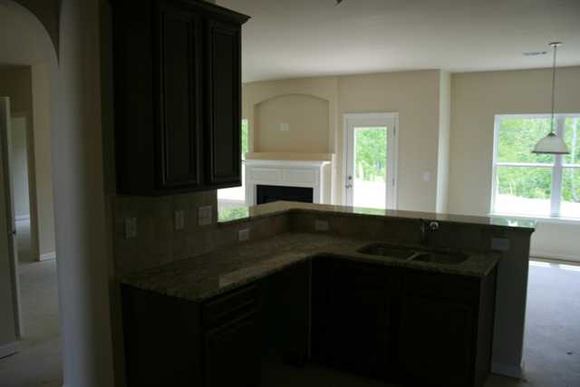 645 Ocean Ave, Canton, GA 30114 photo 5