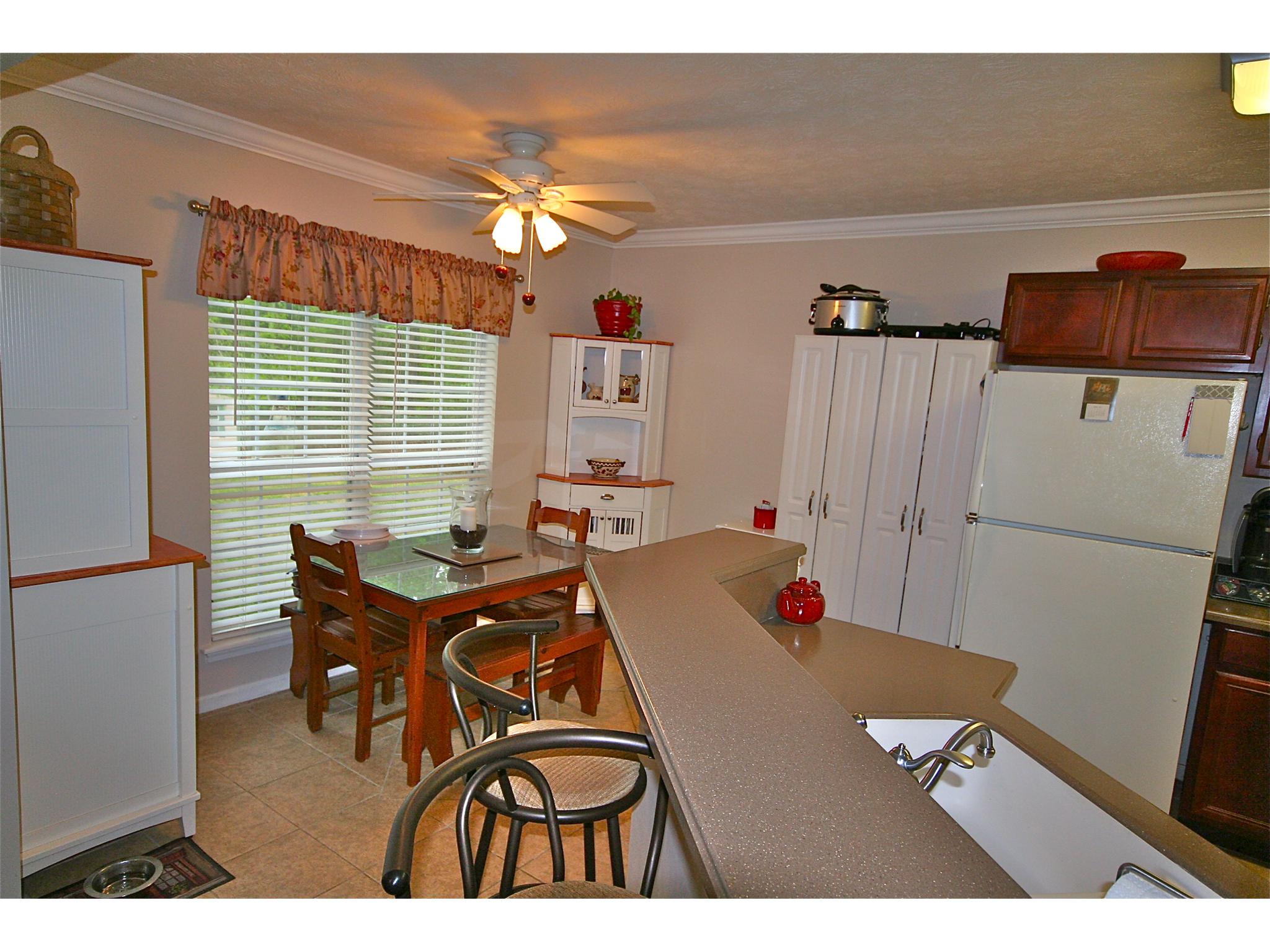 111 Twelve Oaks Dr, Lagrange, GA 30241 photo 4