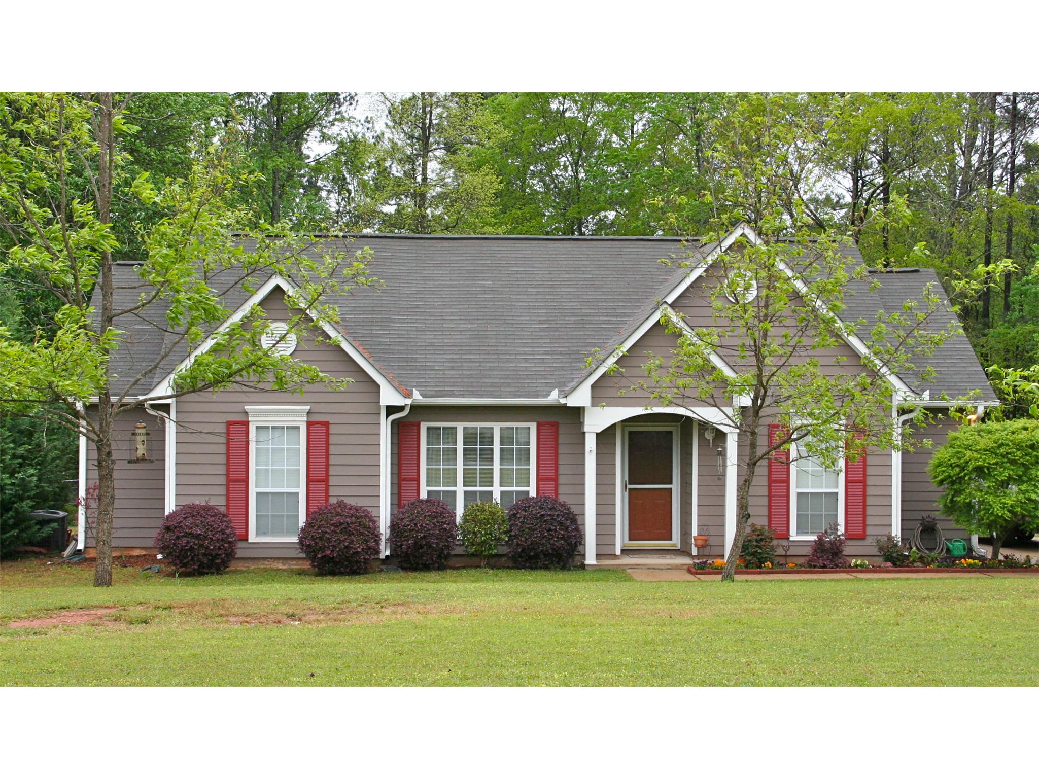 111 Twelve Oaks Dr, Lagrange, GA 30241 photo 1