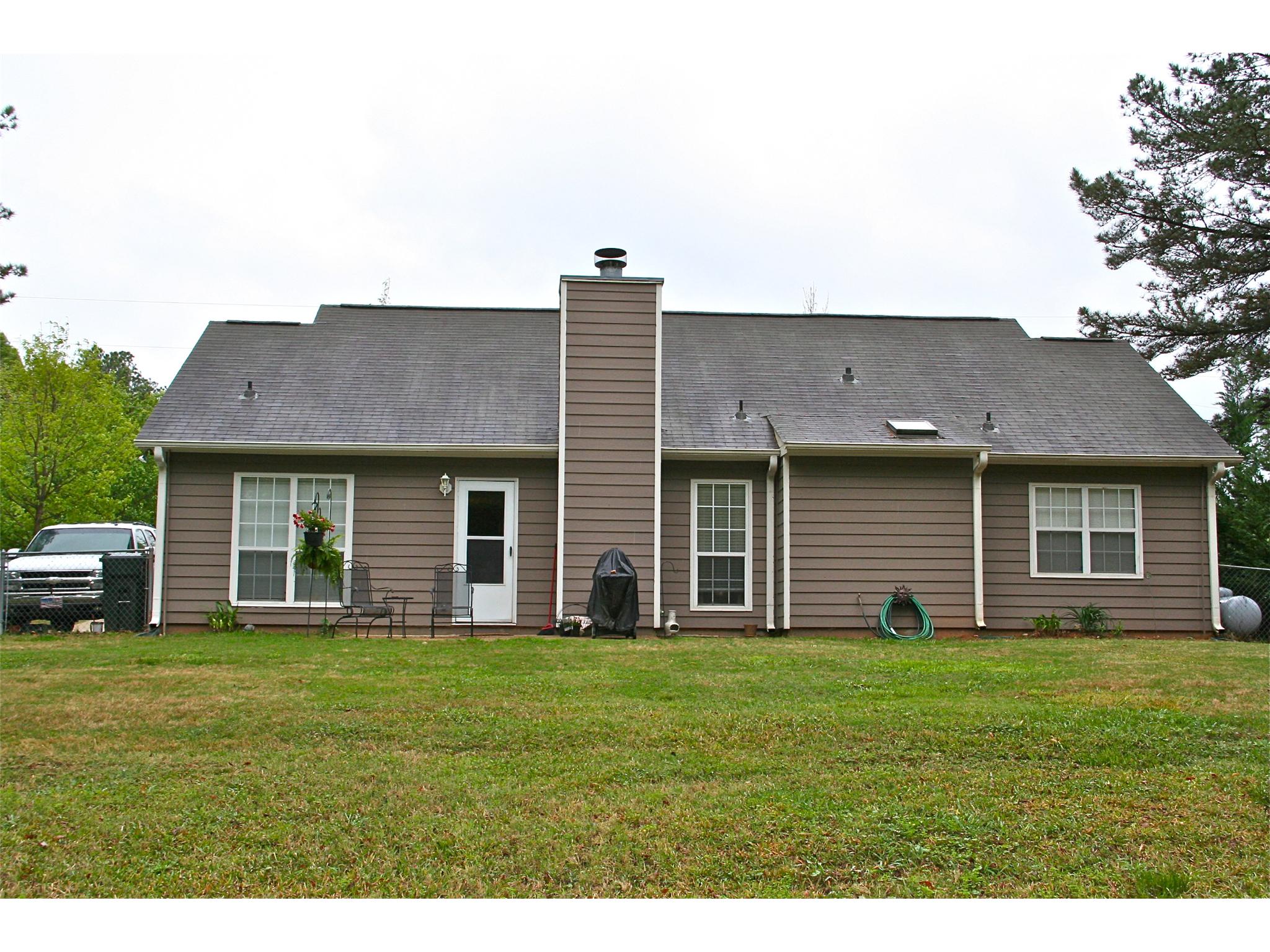 111 Twelve Oaks Dr, Lagrange, GA 30241 photo 18