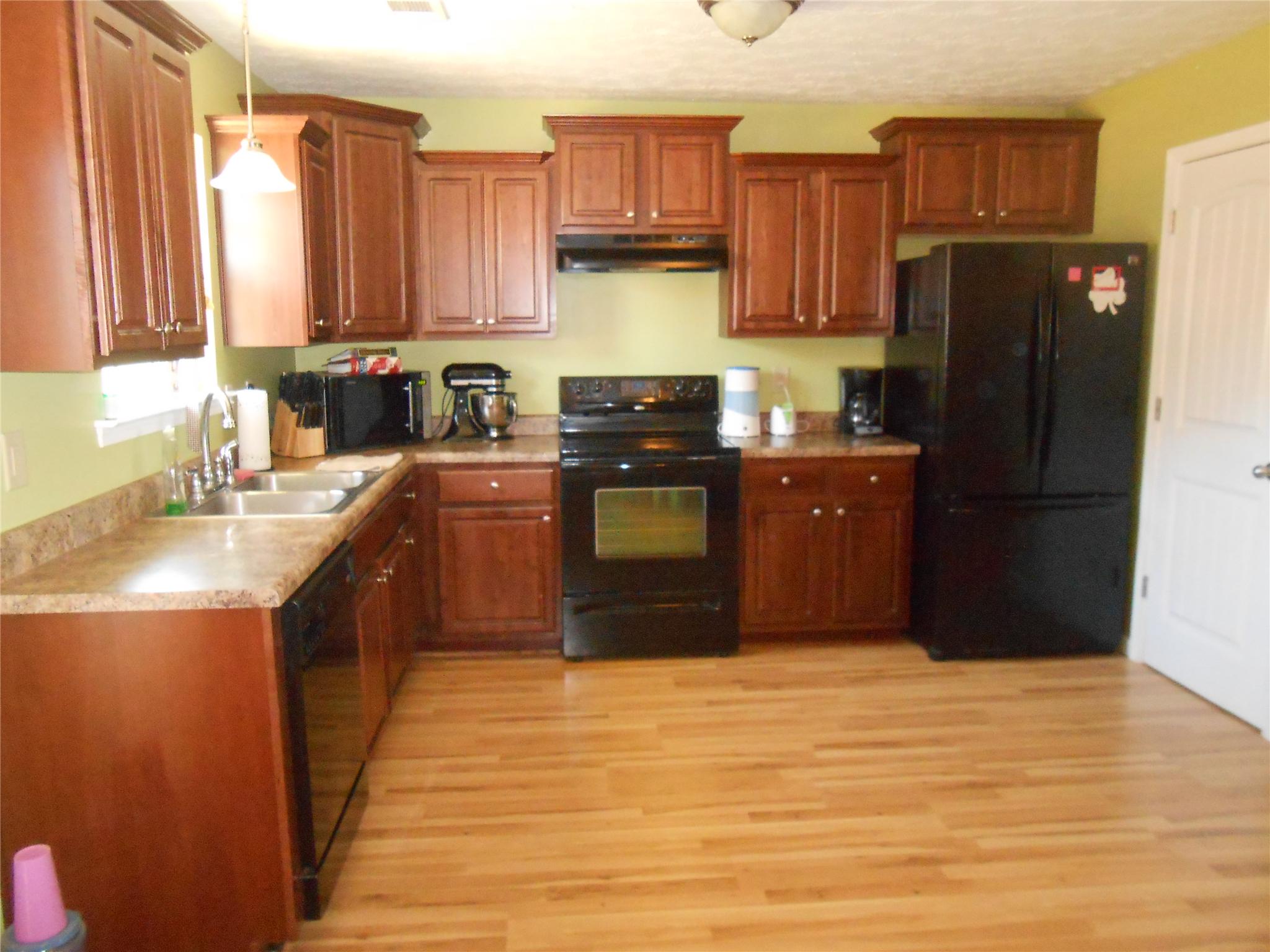 102 Olivia, Lagrange, GA 30241 photo 4