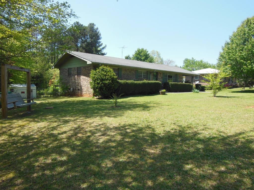 359 Cedar Ln, Toccoa, GA 30577 photo 2