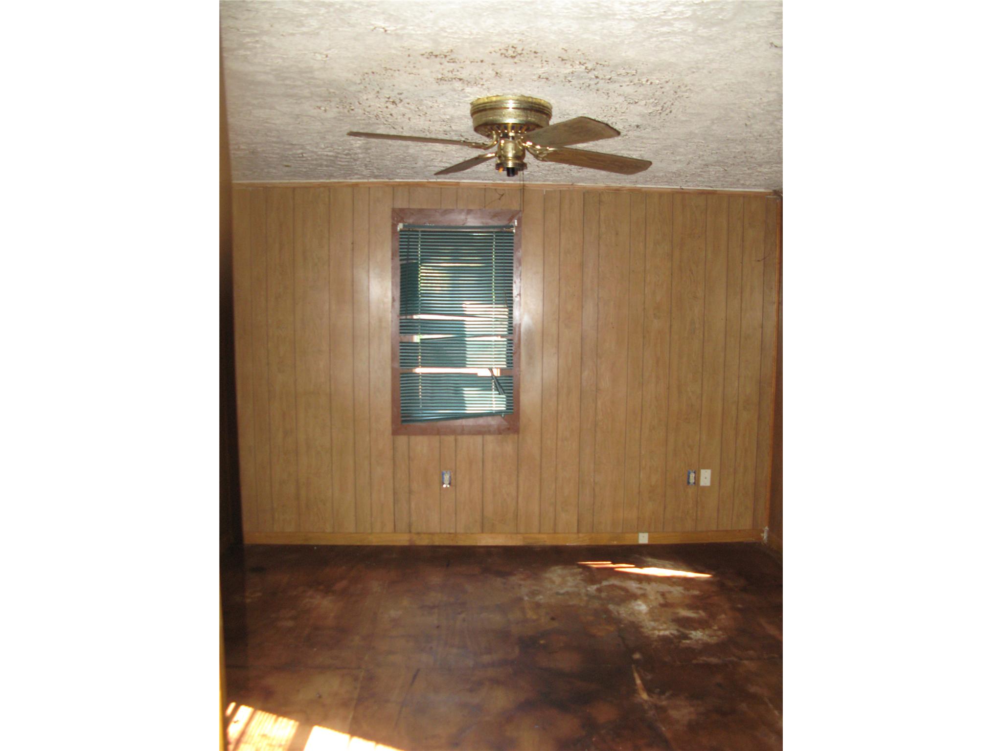 133 Davis Rd, Barnesville, GA 30204 photo 4