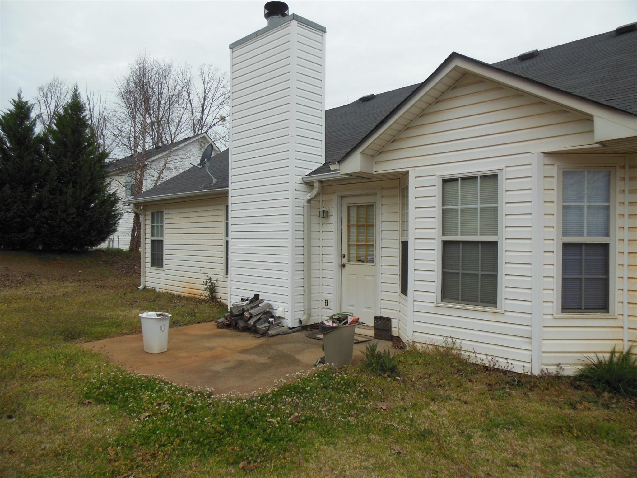 90 Avery Dr, Covington, GA 30016 photo 2