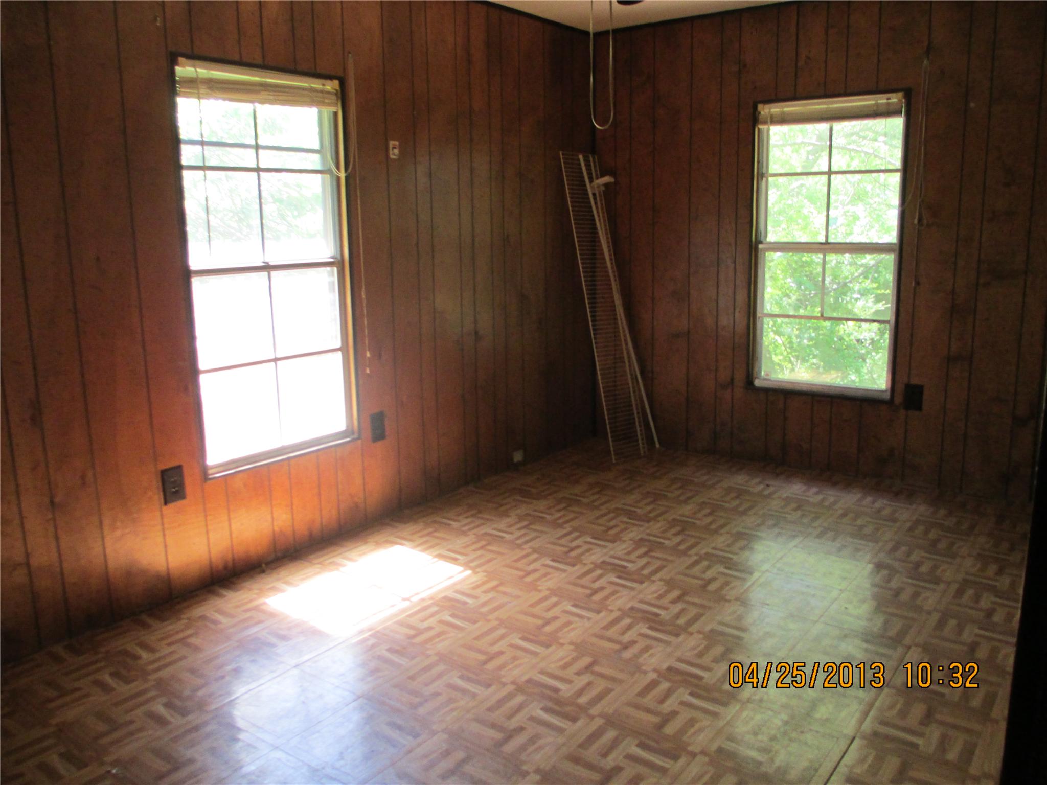62 Log Cabin Rd, Lagrange, GA 30240 photo 3
