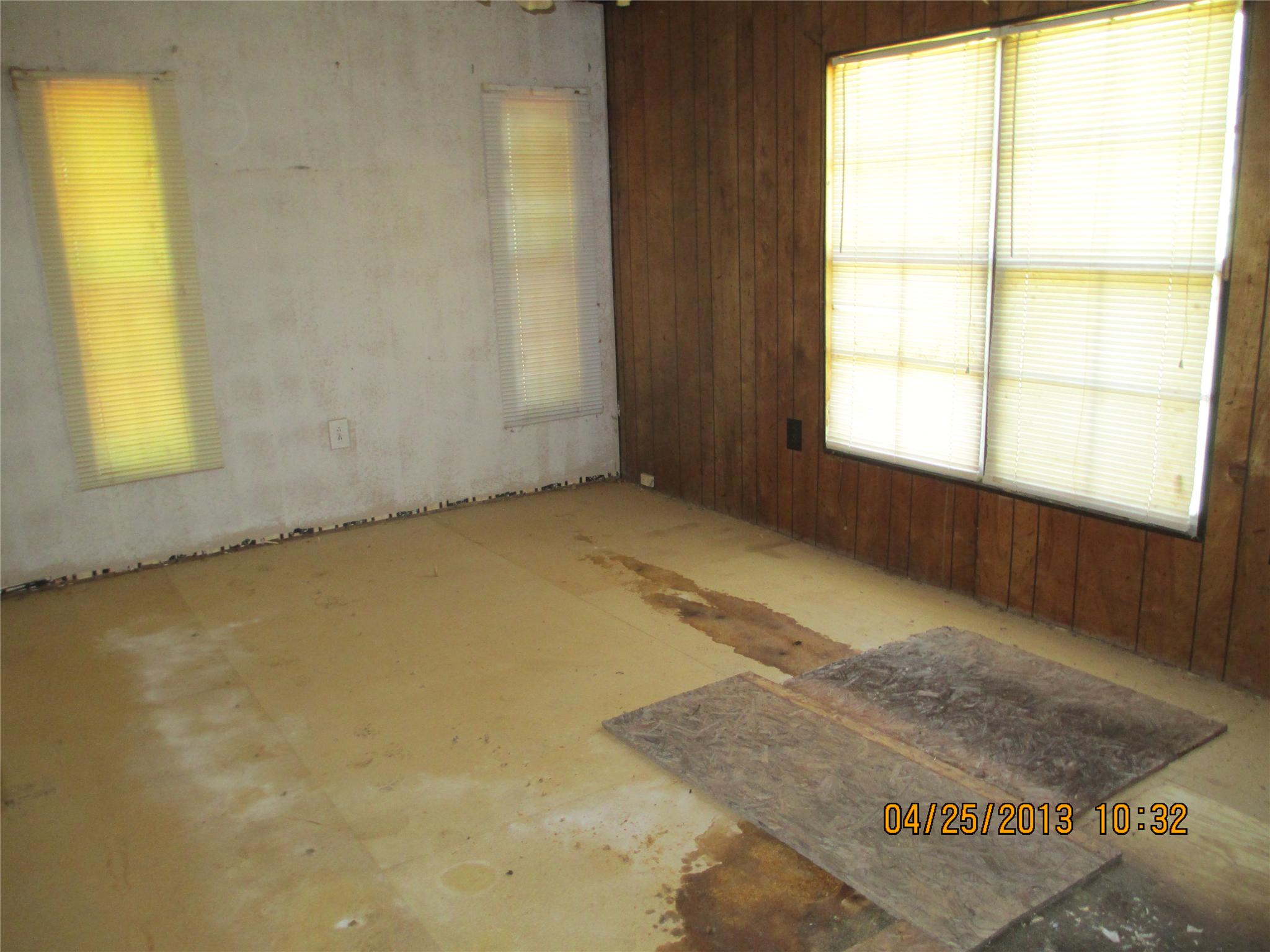 62 Log Cabin Rd, Lagrange, GA 30240 photo 2