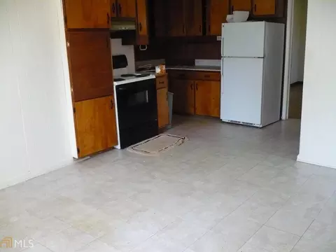 206 E Sears St, Valley, AL 36854 photo 10