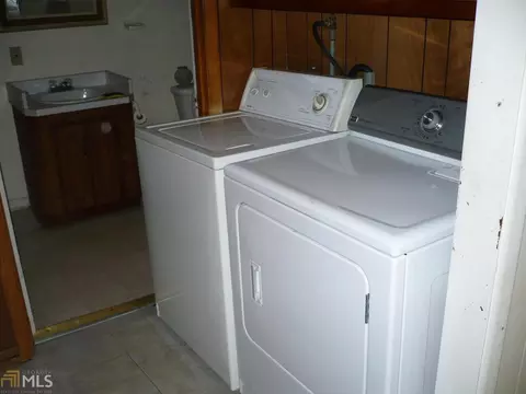 206 E Sears St, Valley, AL 36854 photo 5