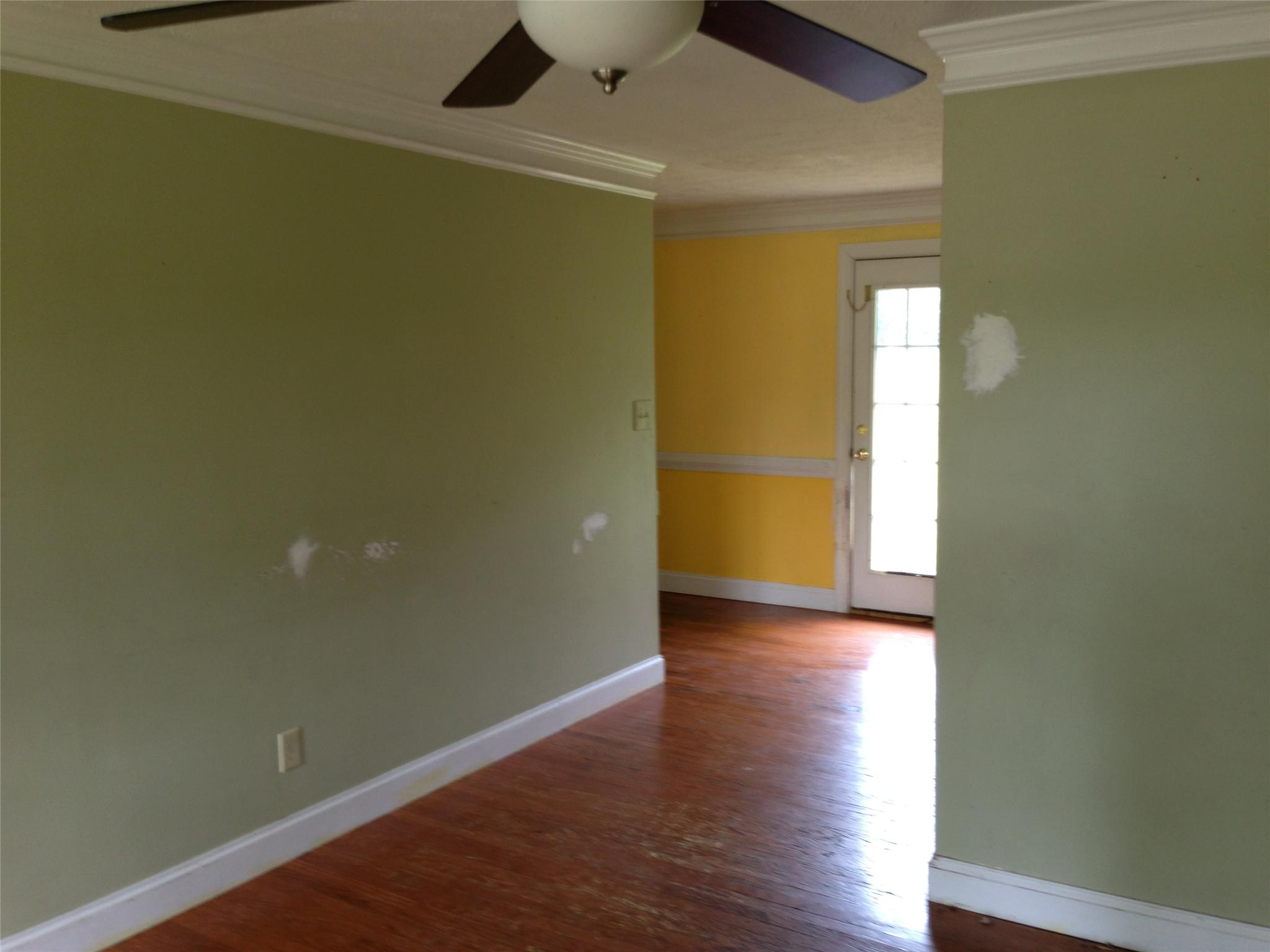 365 E Wright St, Winder, GA 30680 photo 6