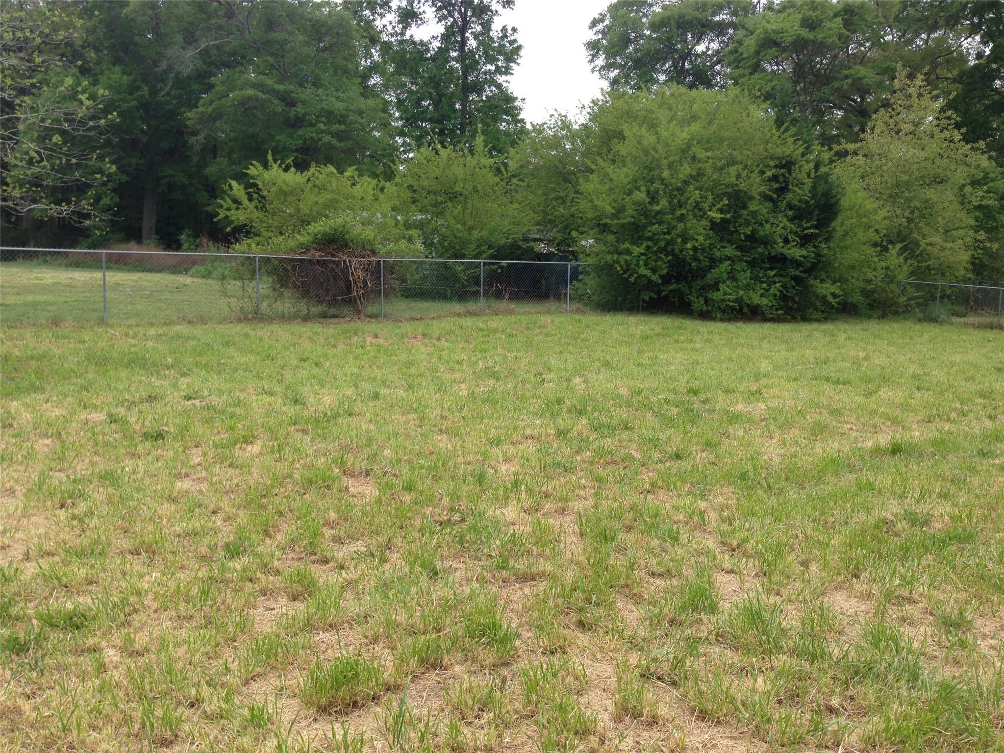 365 E Wright St, Winder, GA 30680 photo 3