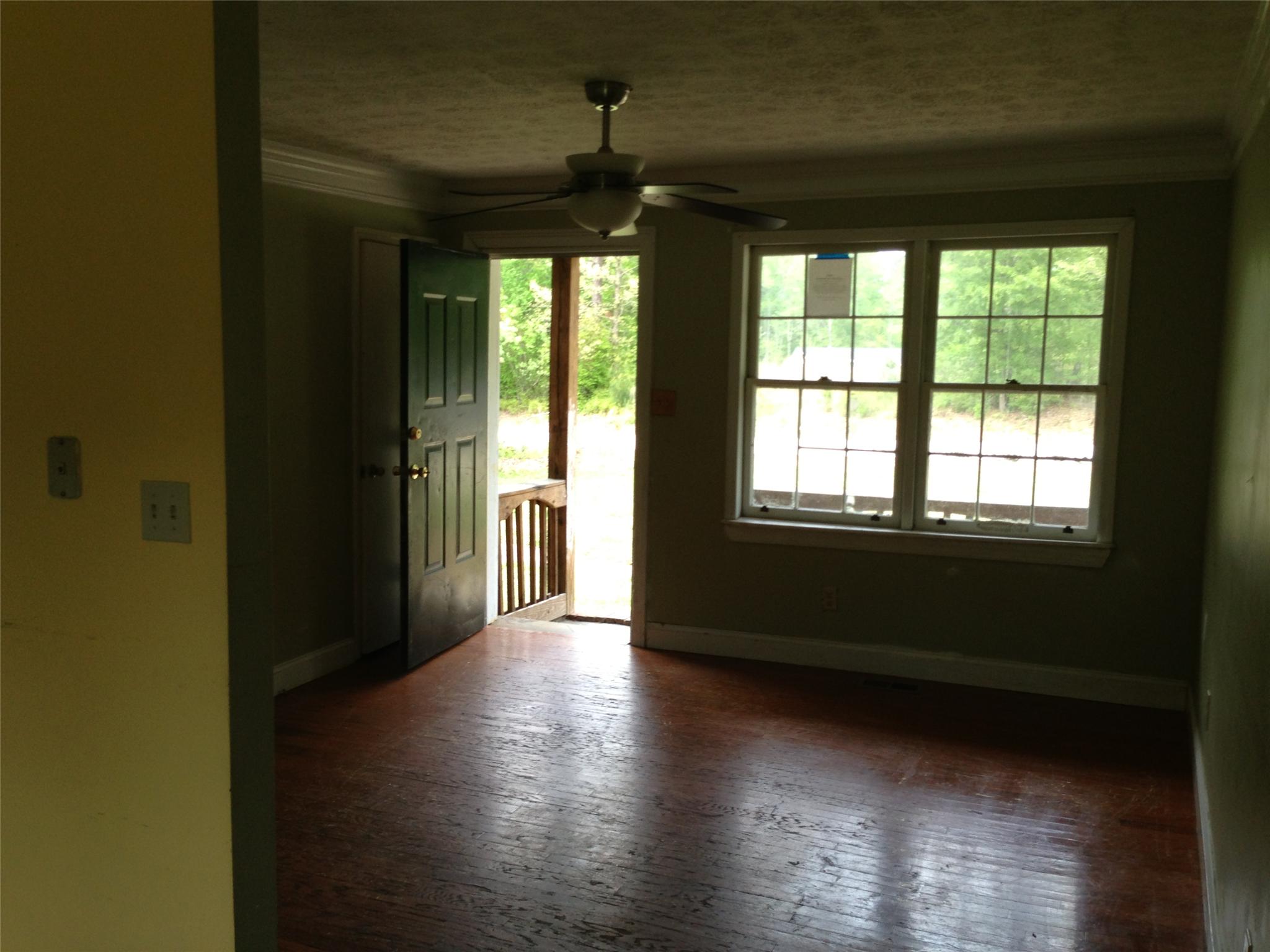 365 E Wright St, Winder, GA 30680 photo 15