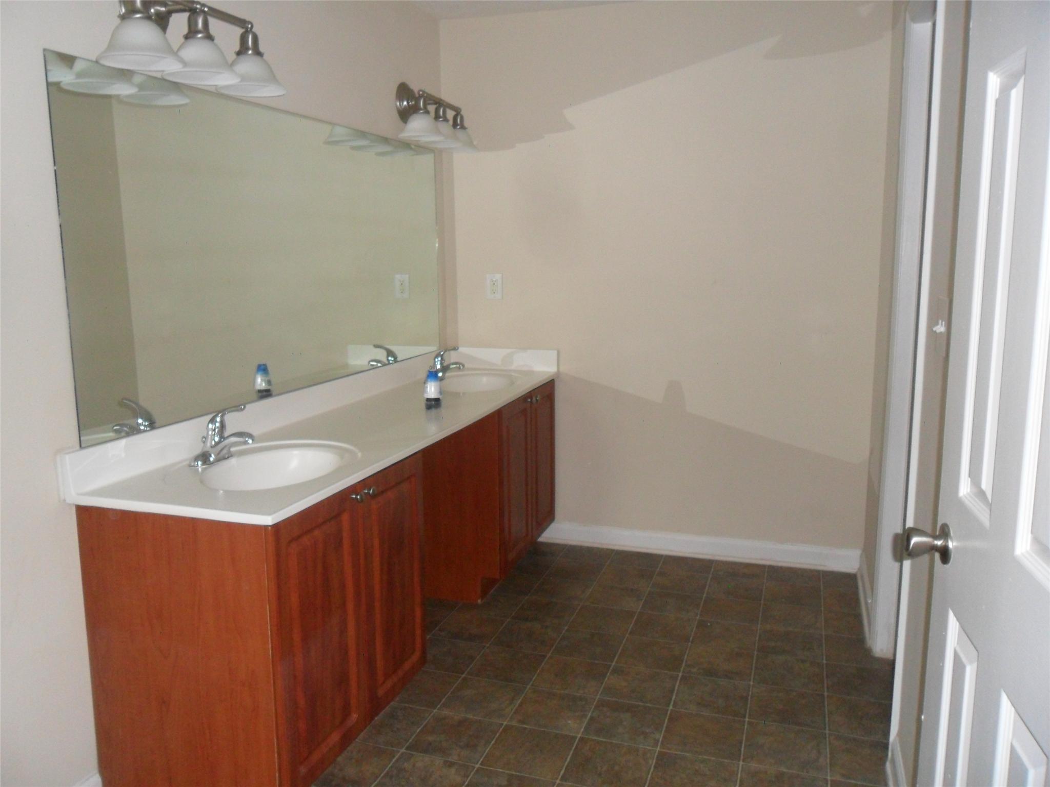 230 Brittany Ct, Duluth, GA 30096 photo 11