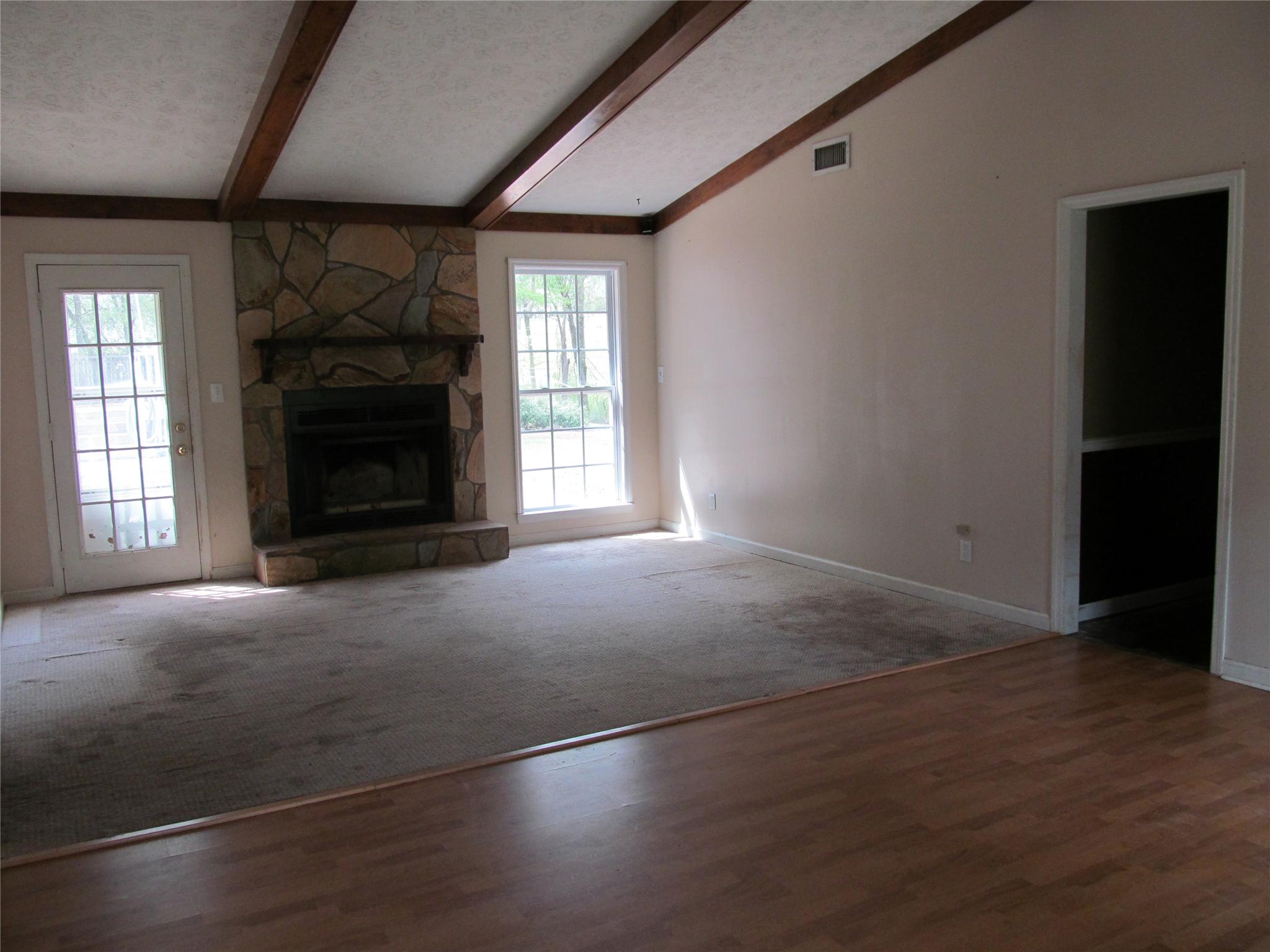 109 Teaver Ct, Lagrange, GA 30240 photo 2