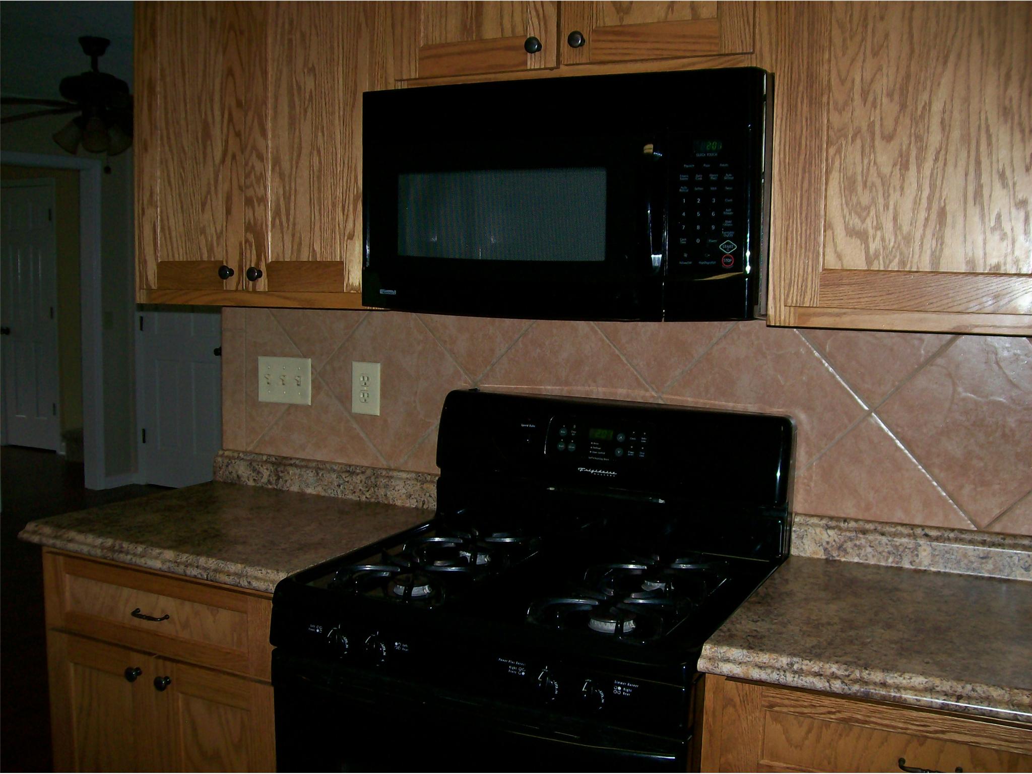 8765 Daer Water Dr, Winston, GA 30187 photo 3