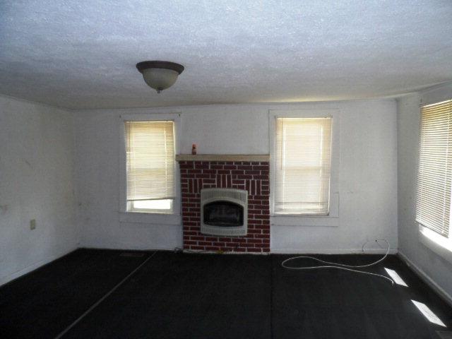 35 Bowdon St, Waco, GA 30182 photo 3