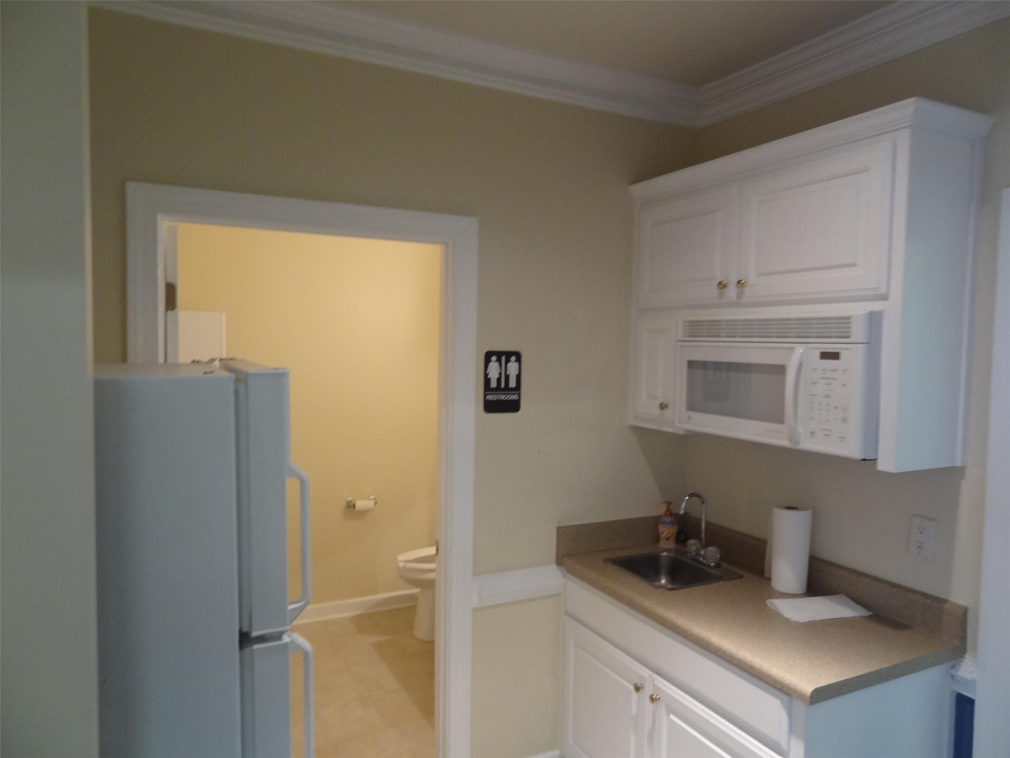 3883 Rogers Bridge Rd, Duluth, GA 30097 photo 11