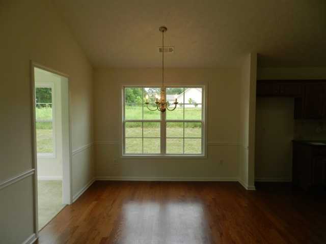 145 Carrington Dr, Commerce, GA 30529 photo 5