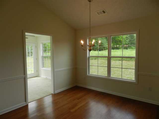 145 Carrington Dr, Commerce, GA 30529 photo 6