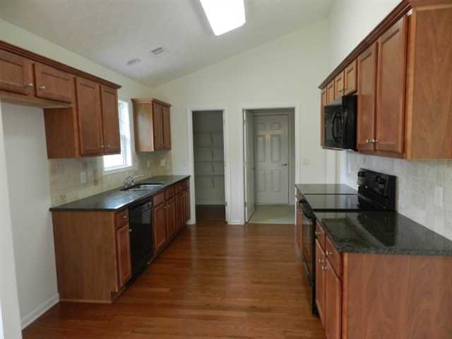 145 Carrington Dr, Commerce, GA 30529 photo 8