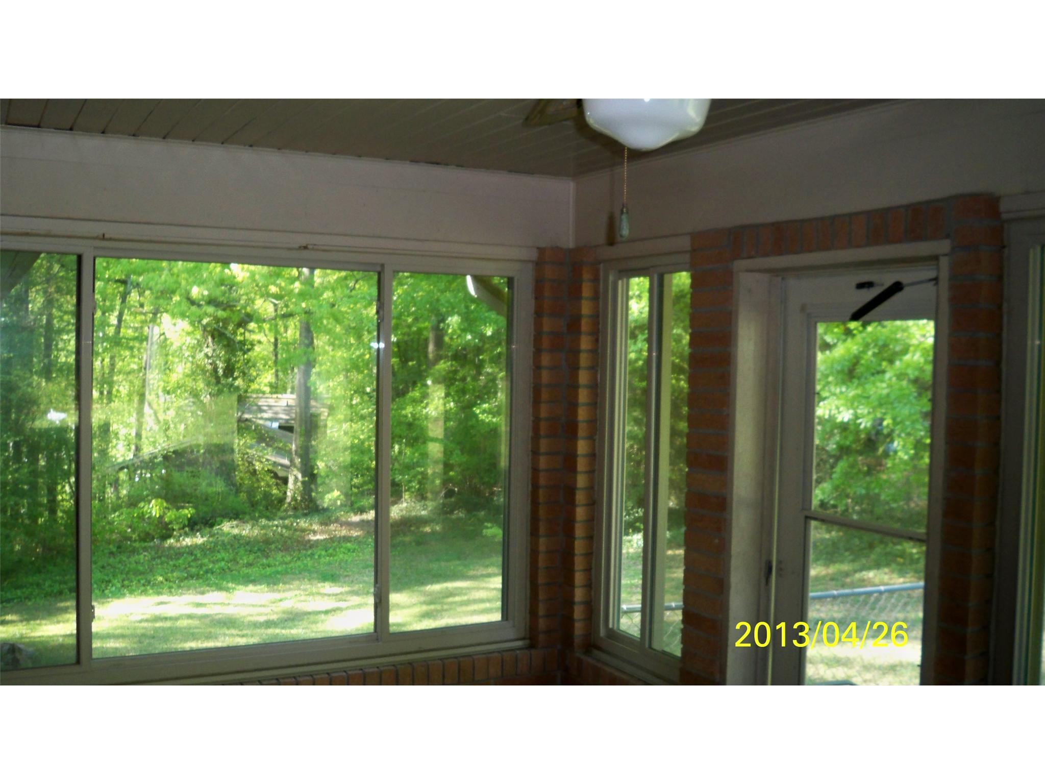 426 Valley Dr, Toccoa, GA 30577 photo 8