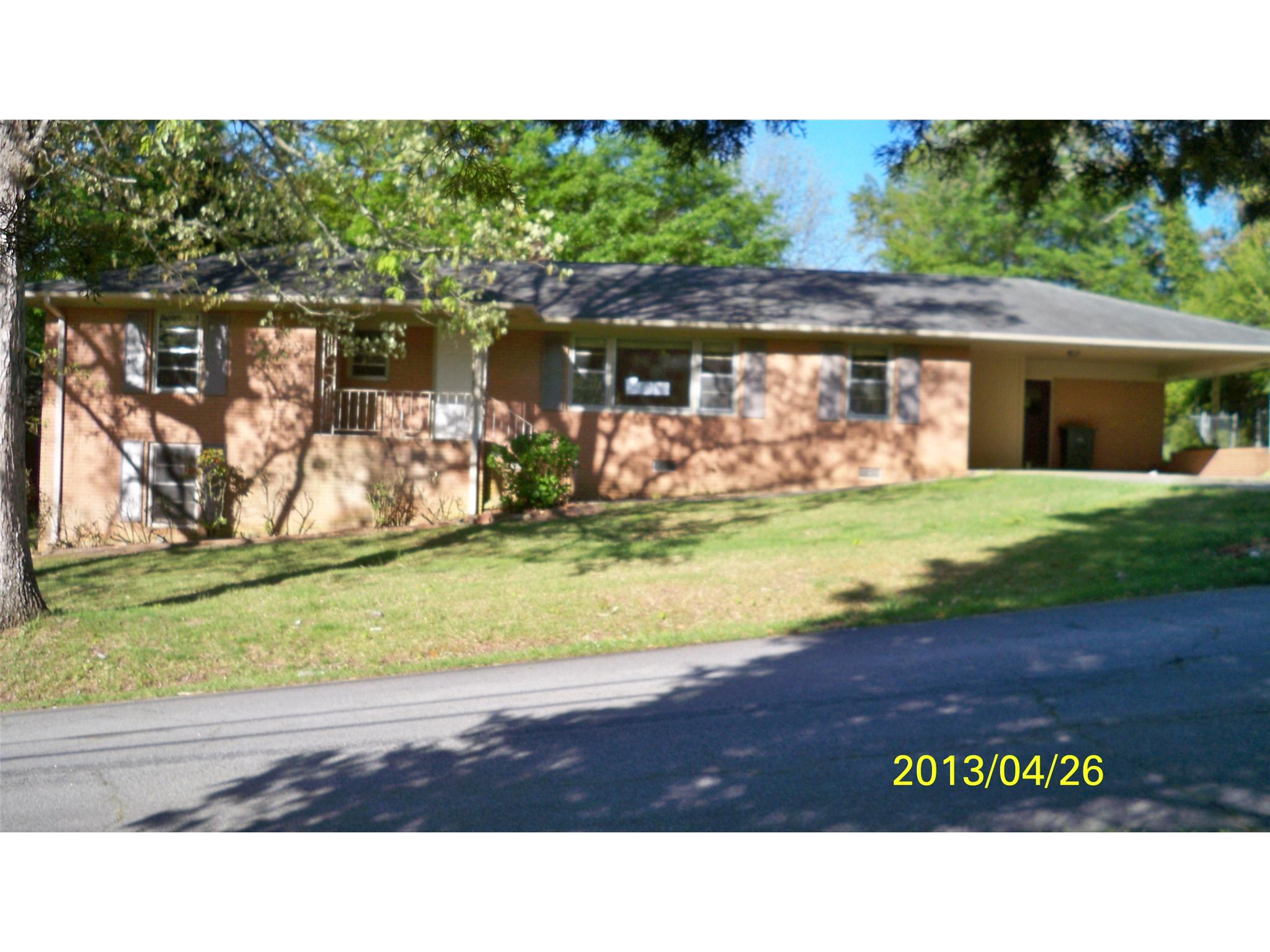 426 Valley Dr, Toccoa, GA 30577 photo 1