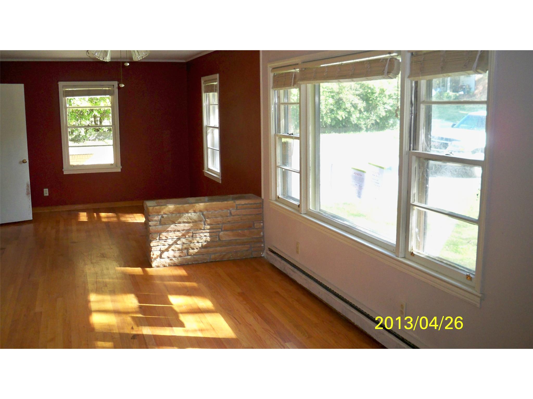 426 Valley Dr, Toccoa, GA 30577 photo 3