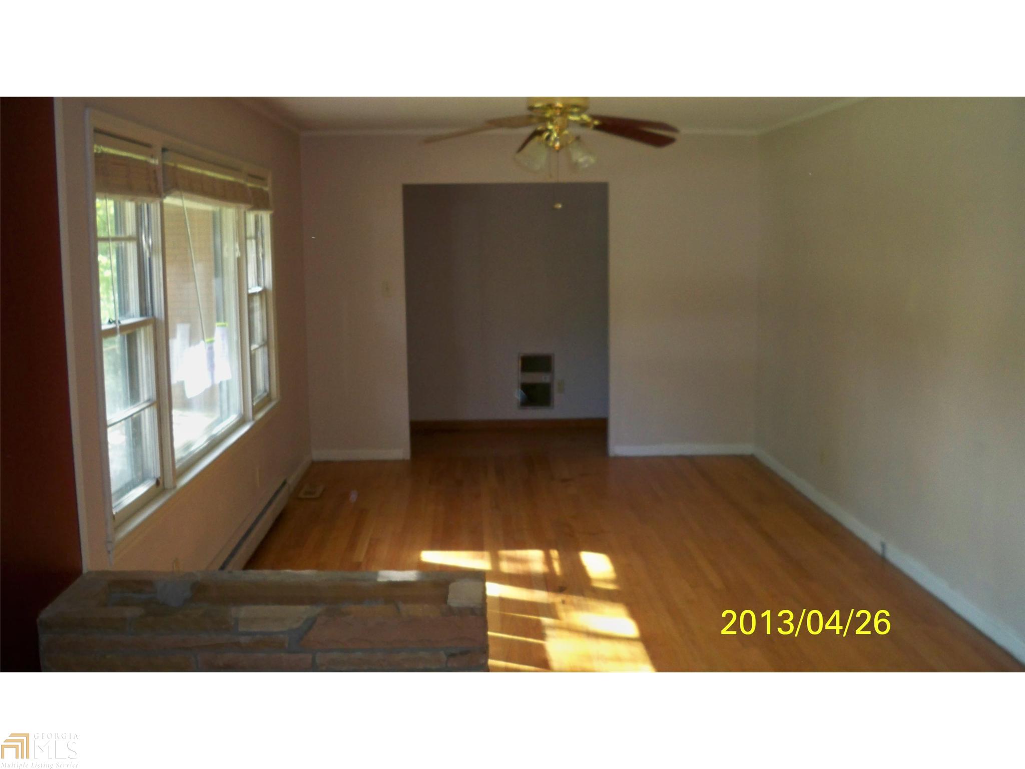 426 Valley Dr, Toccoa, GA 30577 photo 4