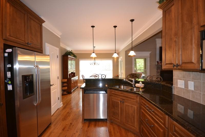 2016 Democracy Dr, Buford, GA 30519 photo 12