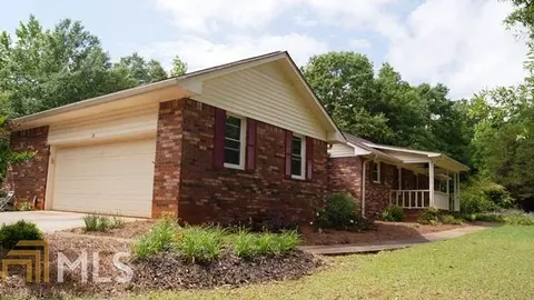 28 Williamson Dr, Williamson, GA 30292 photo 3