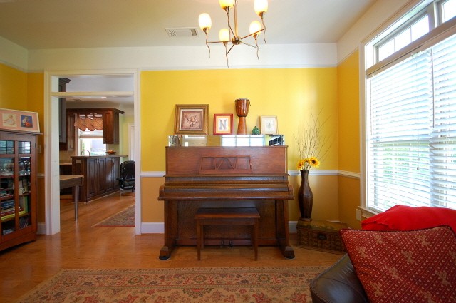 1072 Third St, Stone Mountain, GA 30083 photo 9