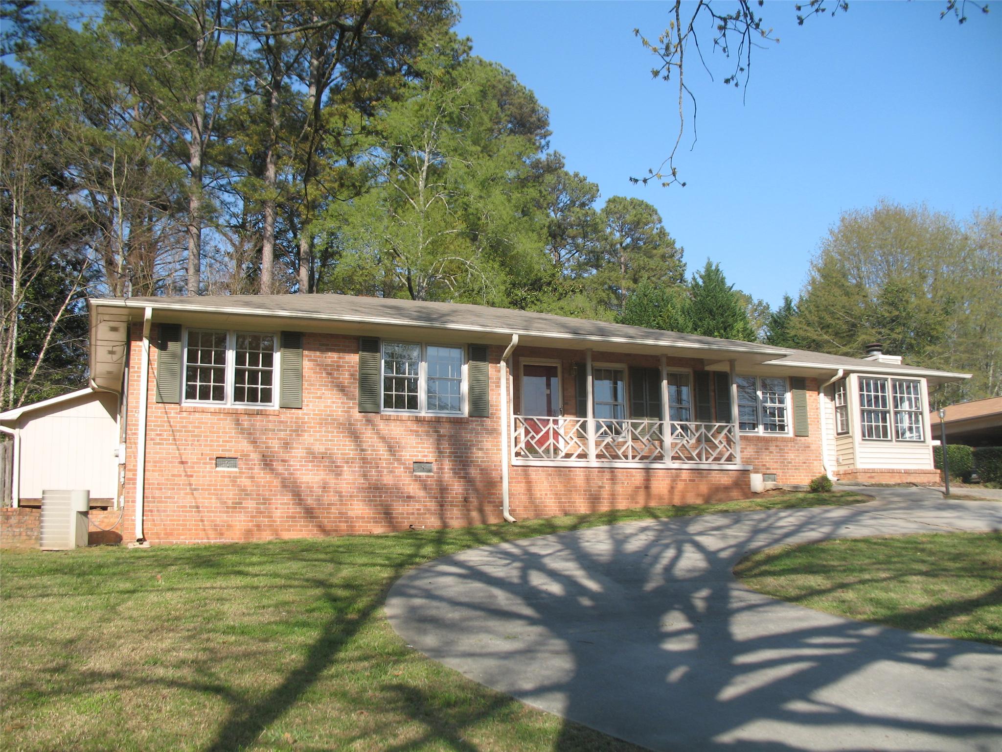 115 Willowdale Dr, Toccoa, GA 30577 photo 1
