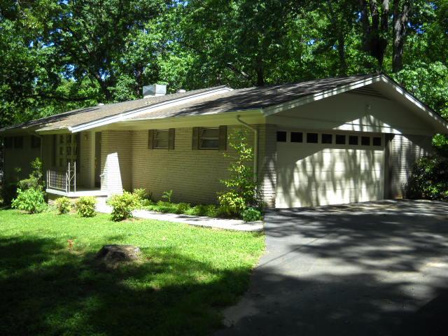 176 Lakeside Dr, Mount Airy, GA 30563 photo 2