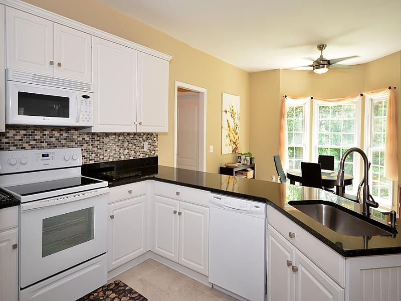 1484 Oglethorpe Dr, Suwanee, GA 30024 photo 8