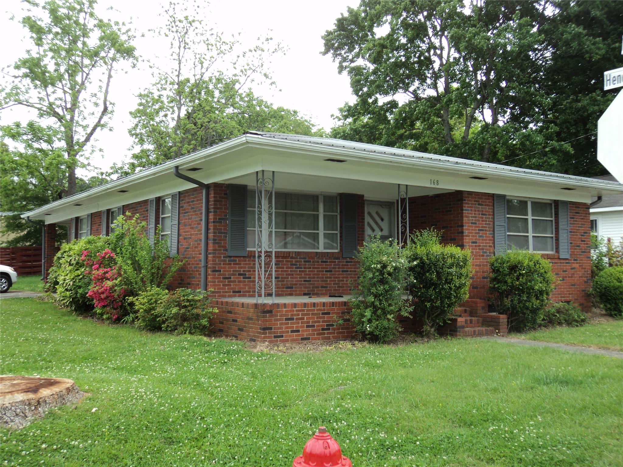 168 Crow St, Cornelia, GA 30531 photo 2