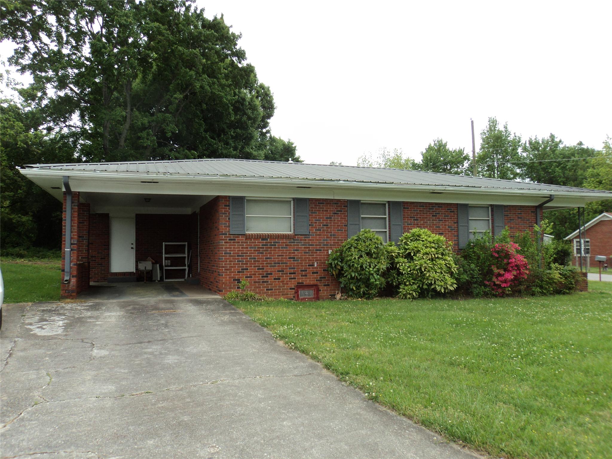 168 Crow St, Cornelia, GA 30531 photo 1