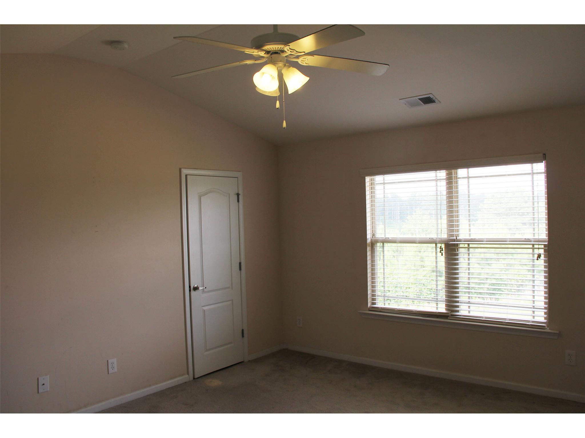 5238 Carrie Dr, Morrow, GA 30260 photo 9