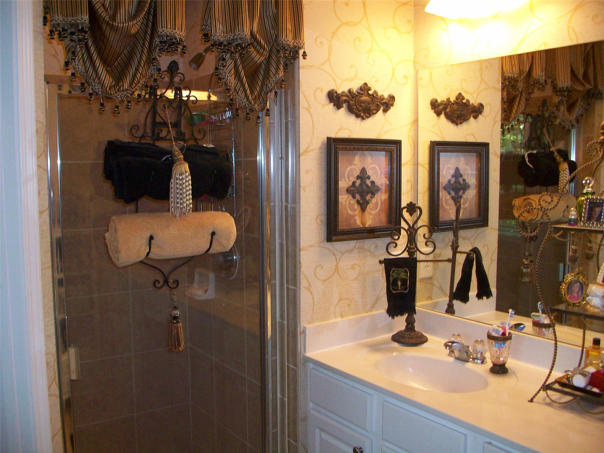615 Hammersmith Dr, Suwanee, GA 30024 photo 9