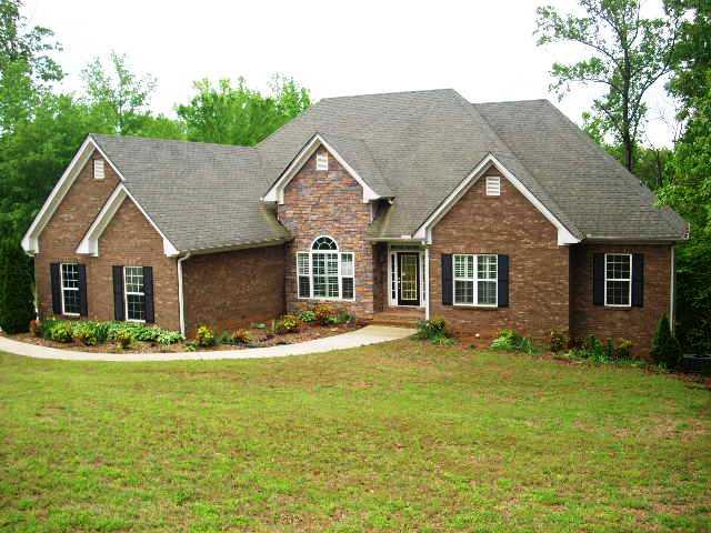 545 Oconee Ln, Commerce, GA 30529 photo 5