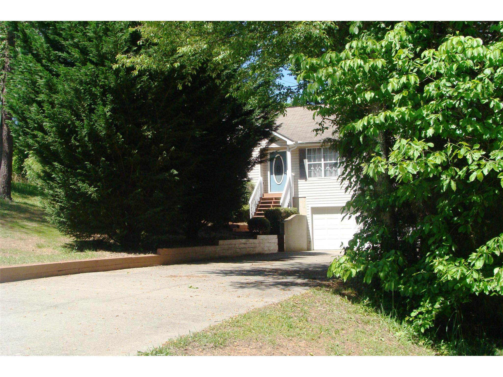 9640 Crestview Ter, Gainesville, GA 30506 photo 4