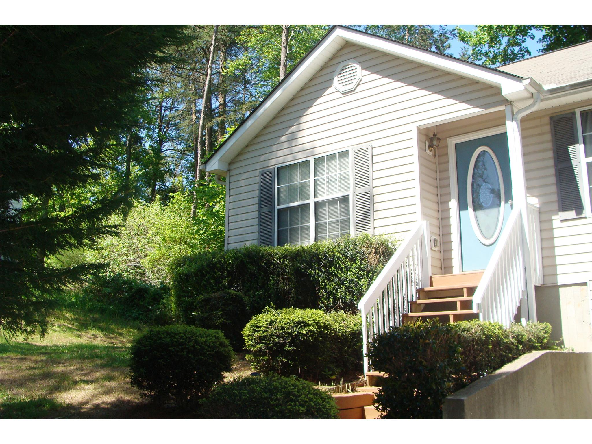 9640 Crestview Ter, Gainesville, GA 30506 photo 3