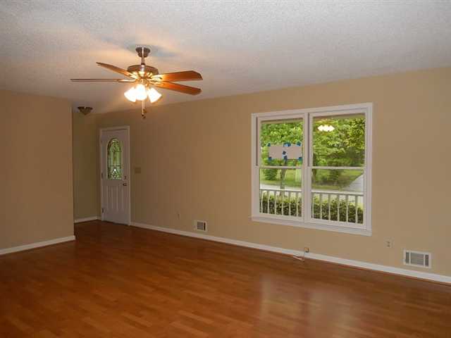 2181 Dee Dee Trl, Buford, GA 30519 photo 12