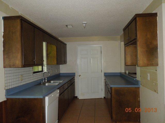 593 Page Rd, Comer, GA 30629 photo 2