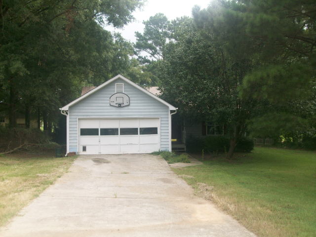 204 Lisa Ct, Hampton, GA 30228 photo 1