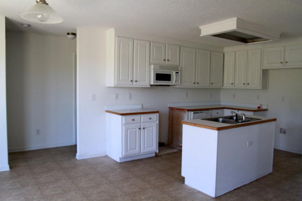 1608 Queens Dr, Winder, GA 30680 photo 3