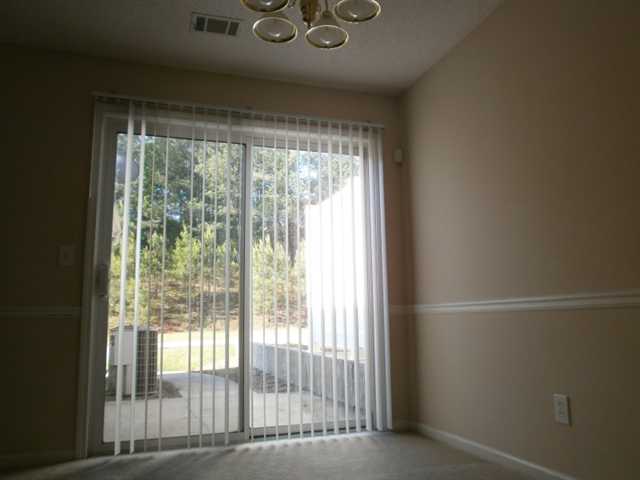 1525 April Ln, Morrow, GA 30260 photo 11