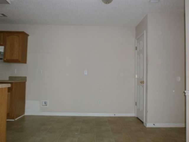 1525 April Ln, Morrow, GA 30260 photo 12