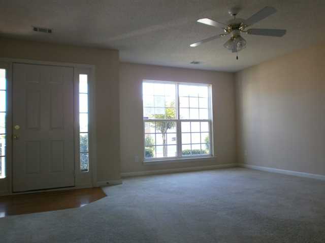 1525 April Ln, Morrow, GA 30260 photo 9
