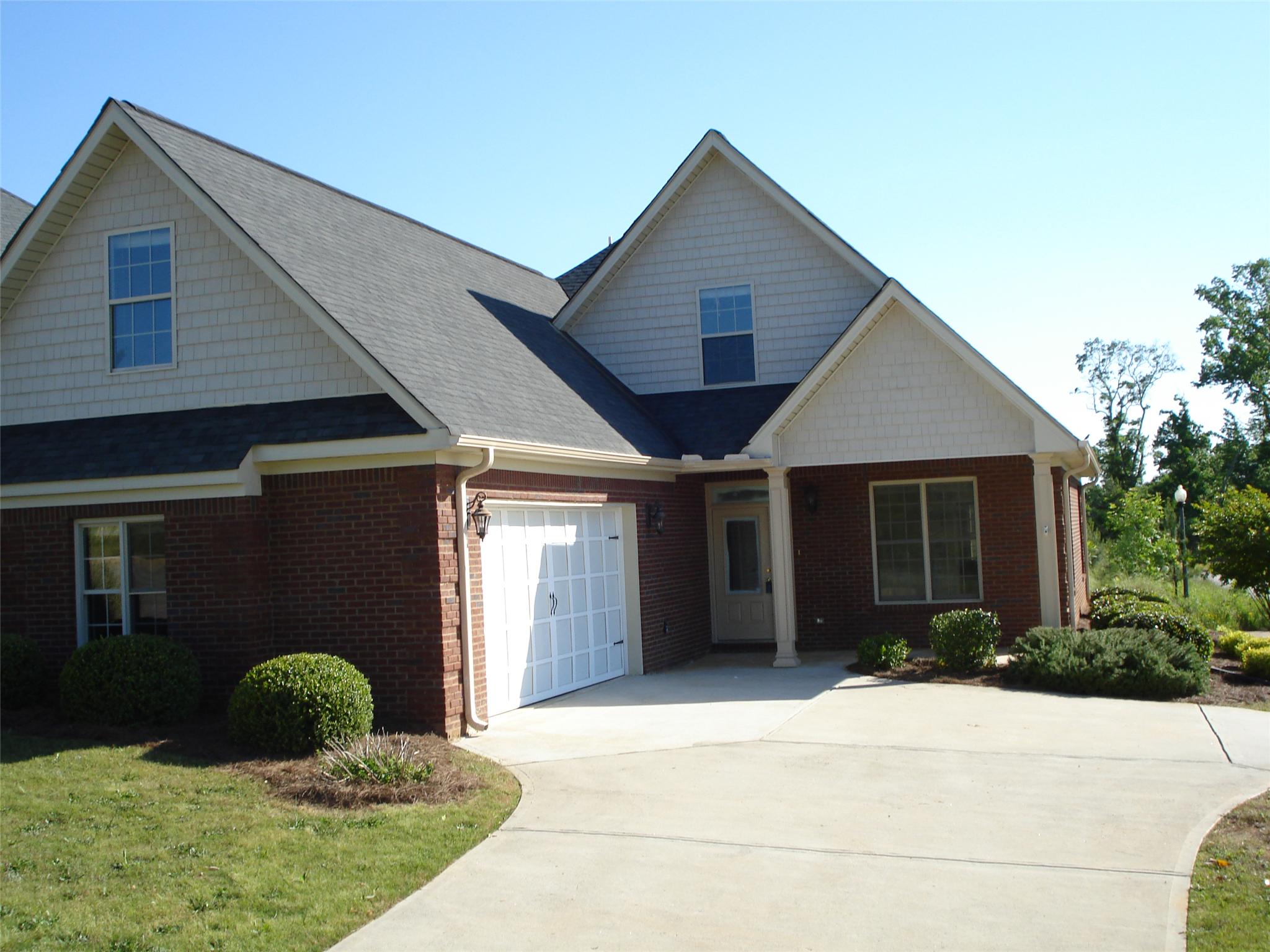 9207 Golfview Cir, Covington, GA 30014 photo 1