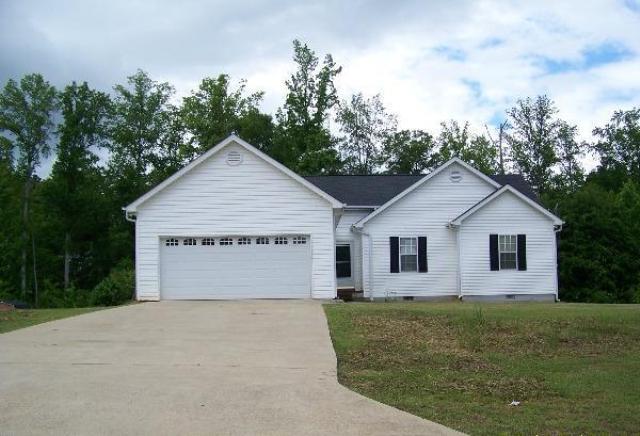 113 Clairmont Dr, Lagrange, GA 30240 photo 1